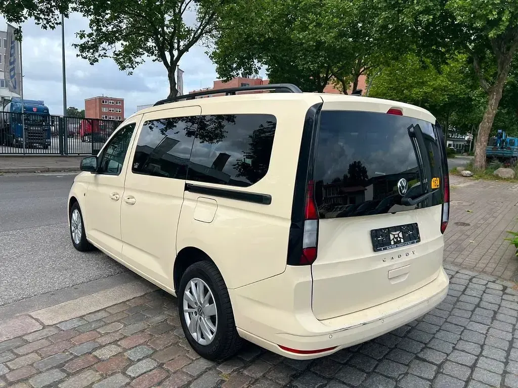 Gebraucht VW Caddy Maxi 122 PS (89 kW) 2022 Beige Van / Kleinbus