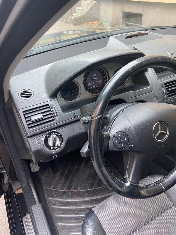 Gebraucht Mercedes C220 Avantgarde 170 PS (125 kW) 2008 Schwarz Limousine