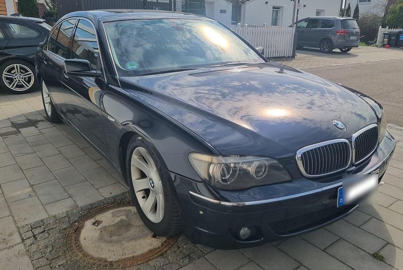Gebraucht BMW 740 306 PS (225 kW) 2006 Blau Limousine
