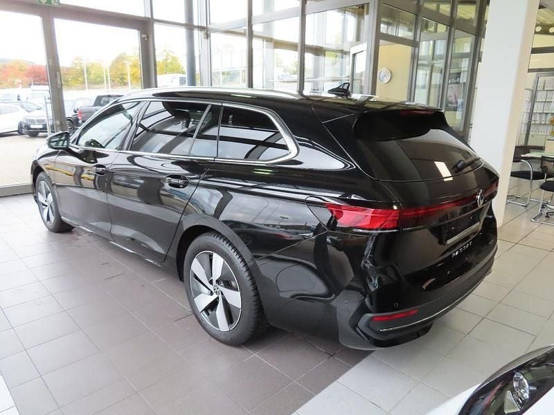 Gebraucht VW Passat Business 150 PS (110 kW) 2024 Mythos black Kombi