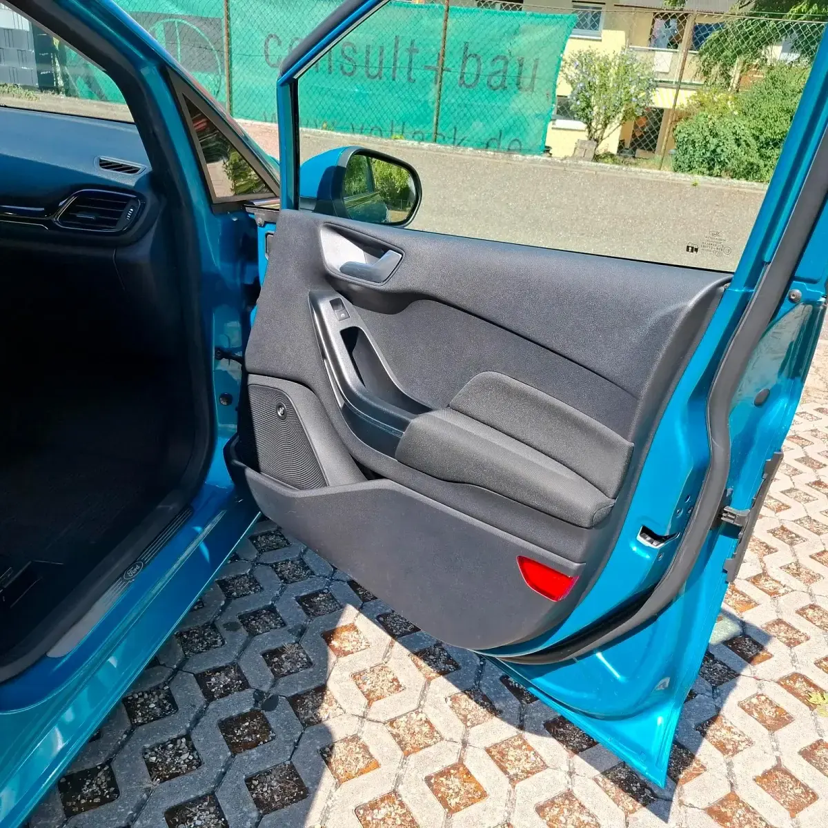 Gebraucht Ford Fiesta Titanium 101 PS (74 kW) 2017 Blau Kleinwagen