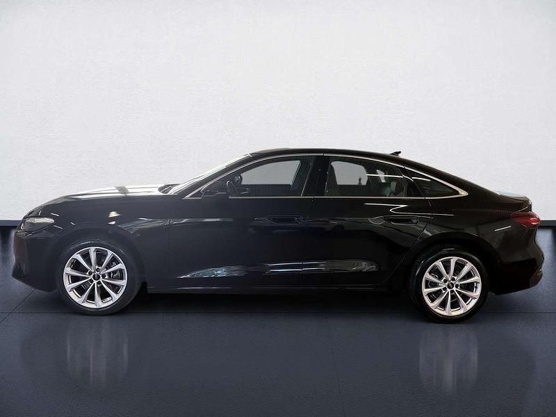 Gebraucht Audi A5 Ambiente 204 PS (150 kW) 2025 Schwarz Limousine