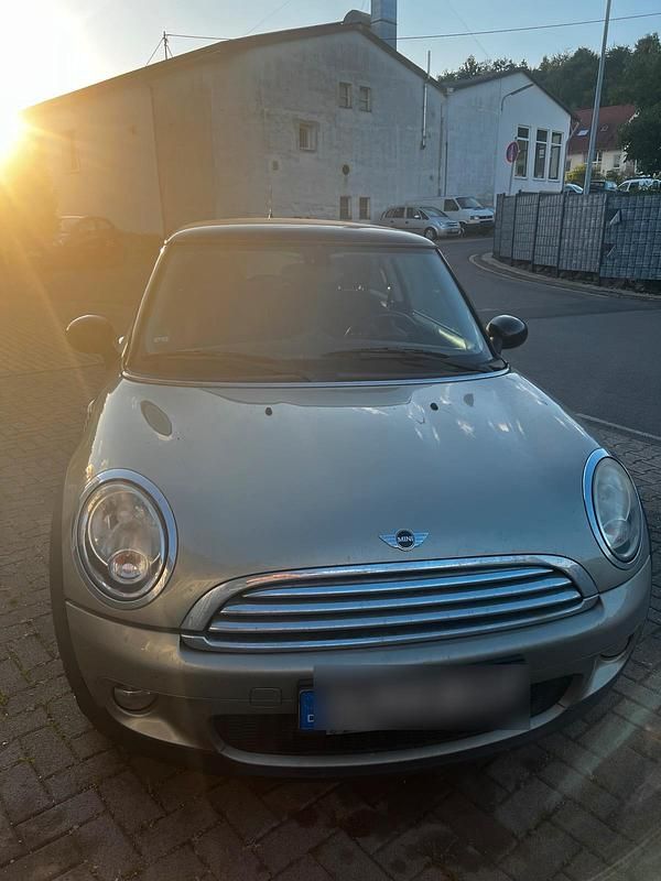 Silber Gebraucht 2007 Mini Cooper Coupé Coupé | 2.000 € (Guter Preis) - Bild 1/4