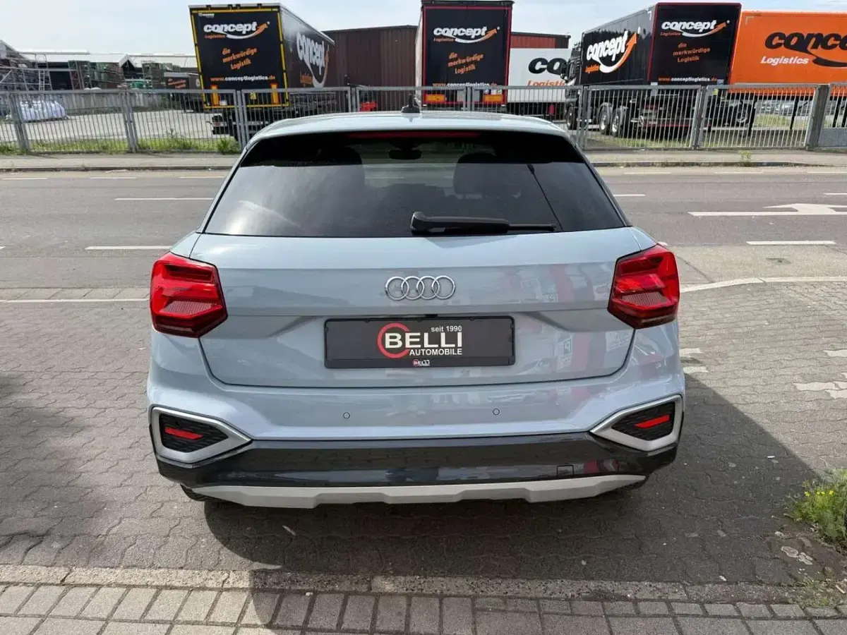 Gebraucht Audi Q2 S-Line 150 PS (110 kW) 2022 Grau SUV