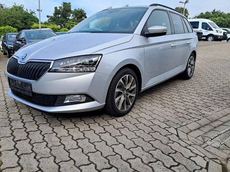 Silber Gebraucht 2022 Skoda Fabia Best of Kombi | 11.999 € (Guter Preis) - Bild 1/4