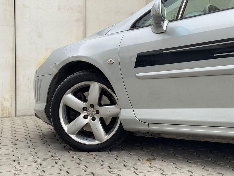 Gebraucht Peugeot 407 Coupe Platinum 211 PS (155 kW) 2007 Silber Coupé