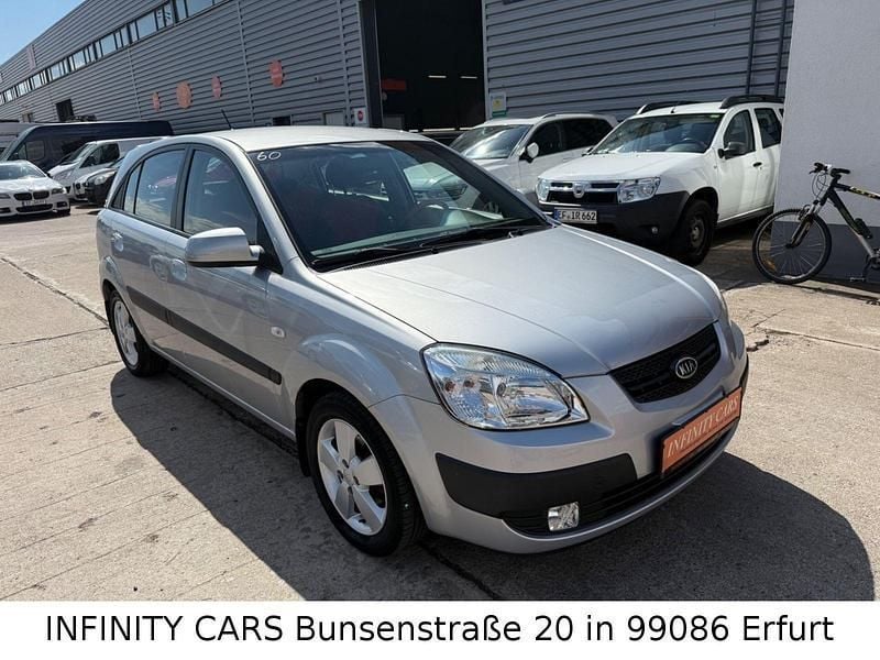 Silber Gebraucht 2009 Kia Rio EX Kleinwagen | 3.490 € (Fairer Preis) - Bild 1/4