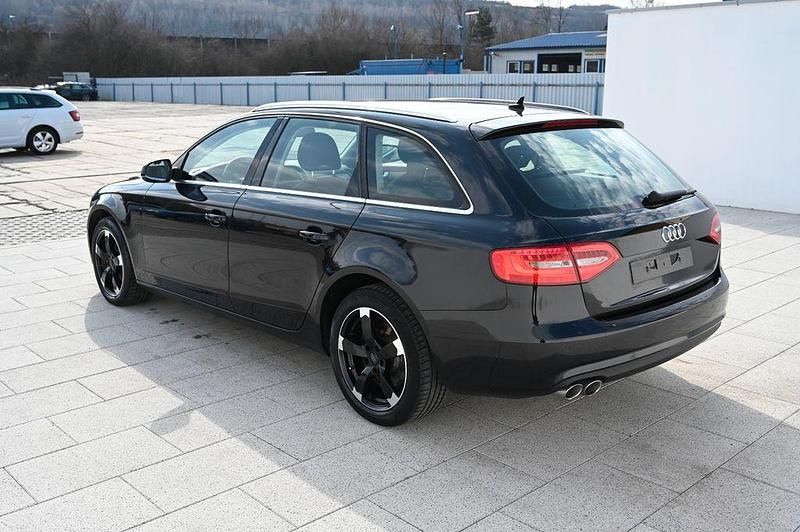 Gebraucht Audi A4 Attraction 150 PS (110 kW) 2015 Schwarz Limousine