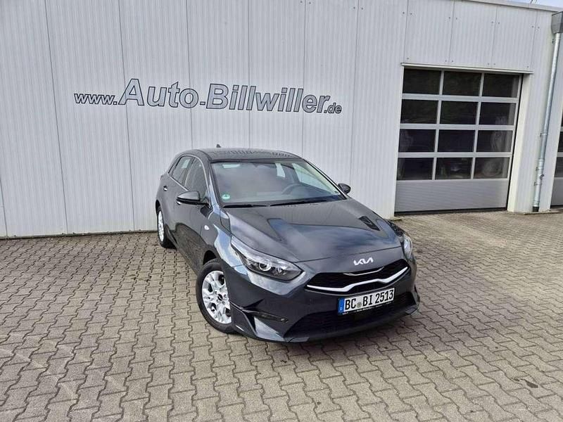 Pentametal metallic Gebraucht 2025 Kia Ceed Vision Limousine | 25.790 € (Superpreis) - Bild 1/2