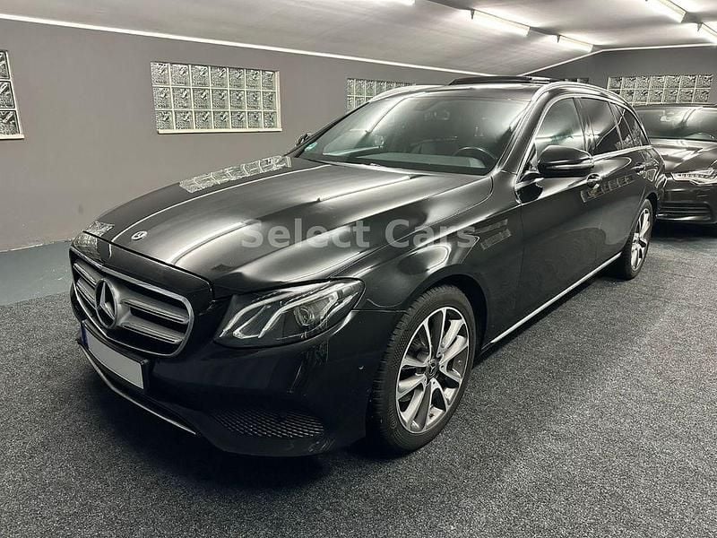 Schwarz Gebraucht 2018 Mercedes E200 Kombi | 16.490 € (Guter Preis) - Bild 1/4