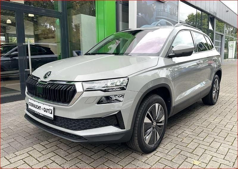 Grau Gebraucht 2022 Skoda Karoq Tour SUV | 19.780 € (Guter Preis) - Bild 1/4