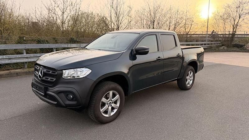 Gebraucht Mercedes X220 163 PS (119 kW) 2018 Grün Pickup