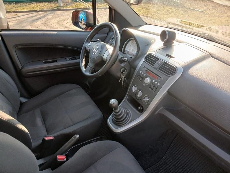 Second-hand Opel Agila 86 CP (63 kW) 2009 Roșu Hatchback