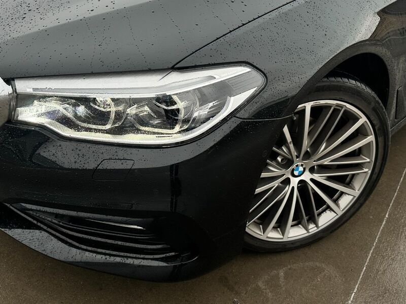 Gebraucht BMW 520 Sport Line 190 PS (139 kW) 2019 Schwarz Limousine