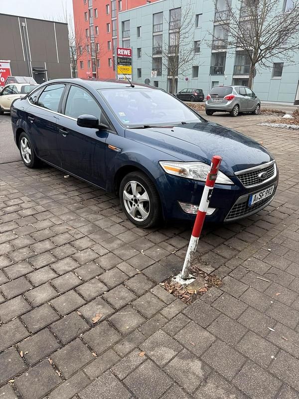 Blau Gebraucht 2010 Ford Mondeo Limousine | 3.700 € (Teuer) - Bild 1/4