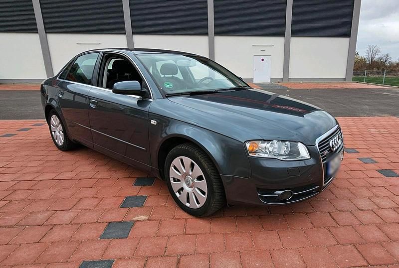 Gebraucht Audi A4 140 PS (102 kW) 2007 Grau Limousine