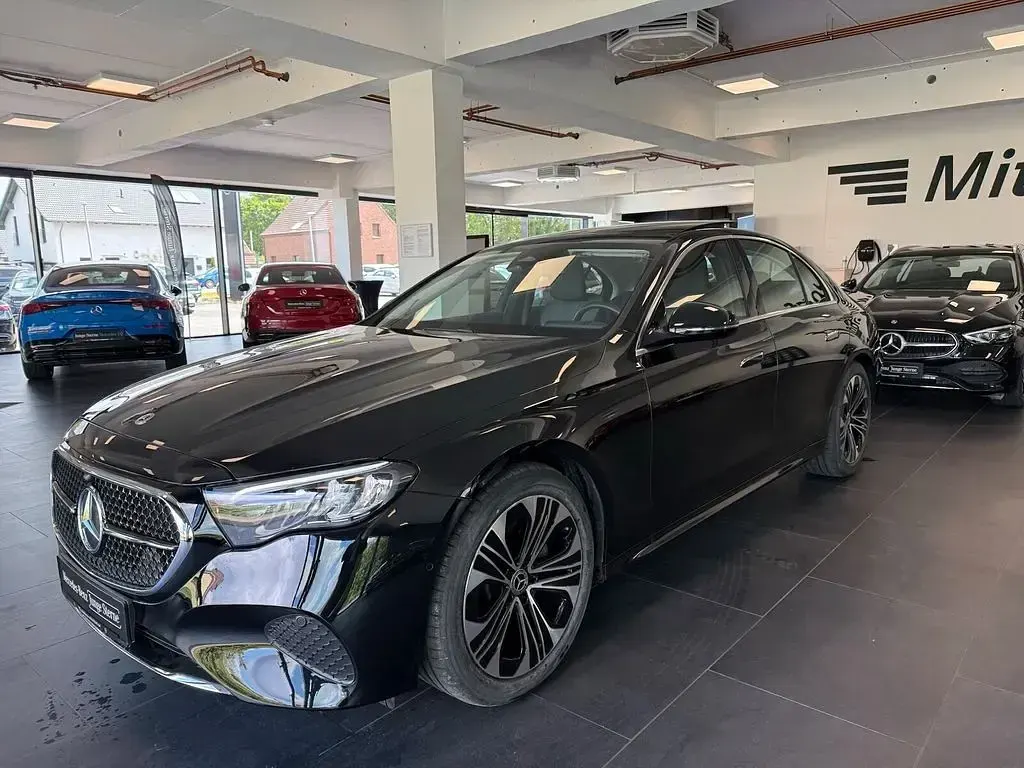 Gebraucht Mercedes E220 Advanced 198 PS (145 kW) 2025 Lack obsidianschwarz Limousine