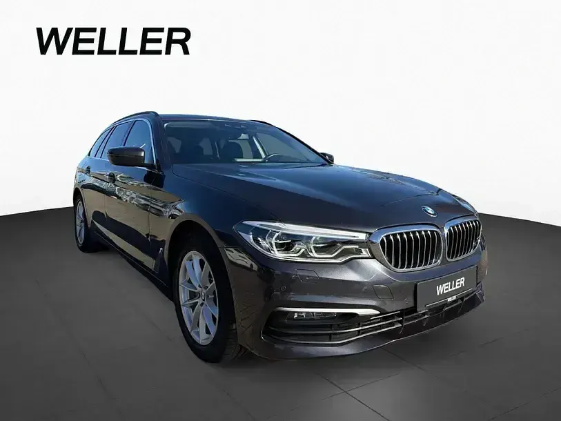Gebraucht BMW 520 Performance 190 PS (139 kW) 2019 Sophistograu (grau) Kombi