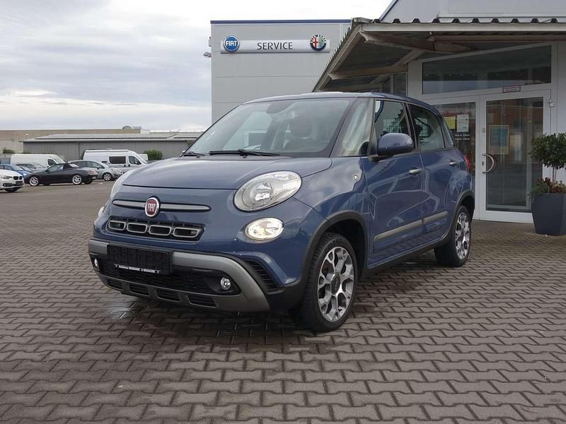 Bellagio blau Gebraucht 2018 Fiat 500L Cross Van / Kleinbus | 12.990 € (Etwas zu teuer) - Bild 1/4