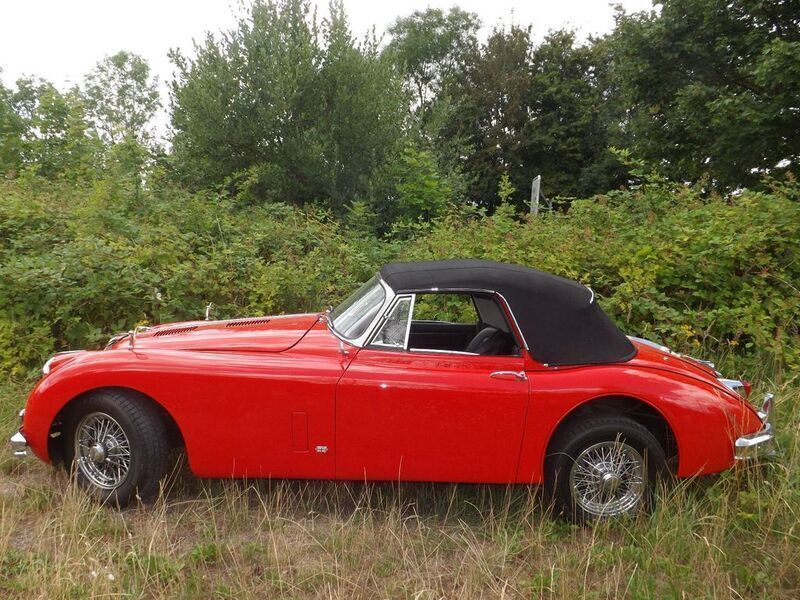 Gebraucht Jaguar XK 209 PS (153 kW) 1961 Rot Cabrio