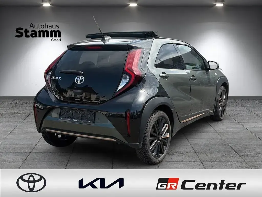 Gebraucht Toyota Aygo X Style 72 PS (52 kW) 2023 Schwarz SUV