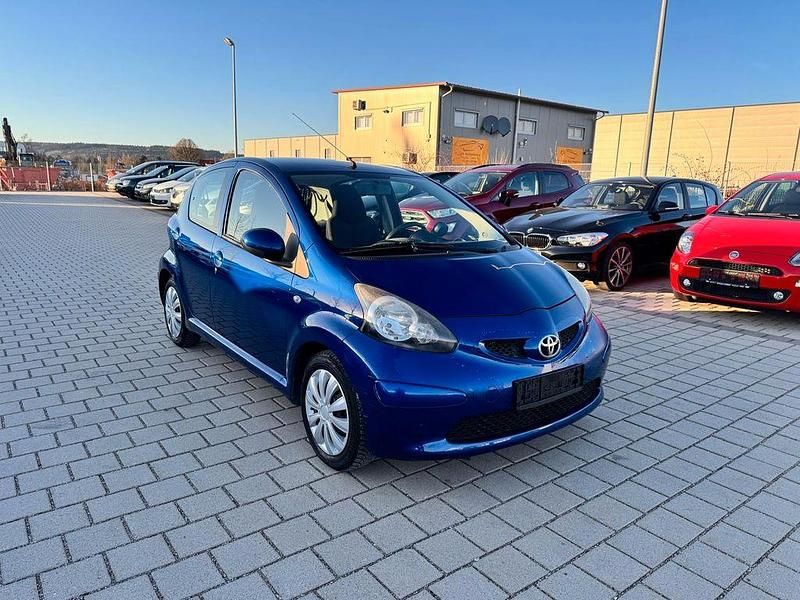 Gebraucht Toyota Aygo 68 PS (50 kW) 2007 Blau Kleinwagen