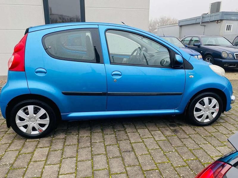 Gebraucht Peugeot 107 68 PS (50 kW) 2006 Blau Kleinwagen