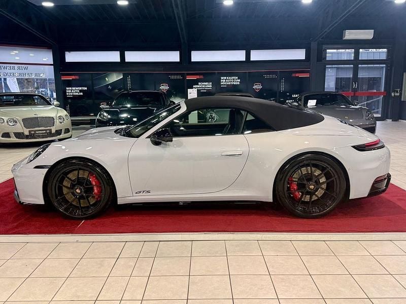 Gebraucht Porsche 992 Sport 541 PS (397 kW) 2025 Eisgraumetallic Cabrio