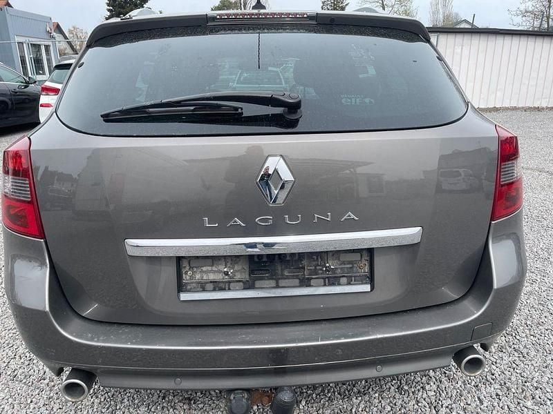 Gebraucht Renault Laguna III Dynamique 150 PS (110 kW) 2010 Grau Limousine