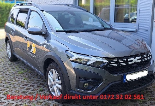 Grau Gebraucht 2024 Dacia Jogger Expression Limousine | 23.190 € (Superpreis) - Bild 1/4