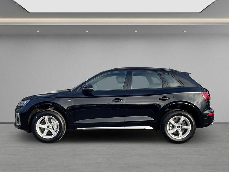 Gebraucht Audi Q5 Basis 204 PS (150 kW) 2024 Mythosschwarz metallic SUV