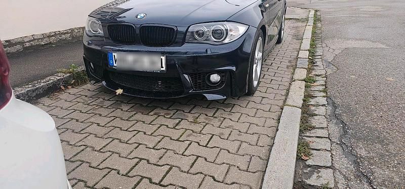 Blau Gebraucht 2008 BMW 118 Kleinwagen | 3.999 € (Etwas zu teuer) - Bild 1/4