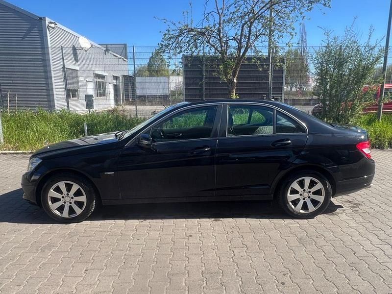 Gebraucht Mercedes C220 170 PS (125 kW) 2010 Schwarz Limousine