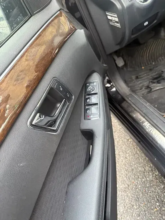 Gebraucht Mercedes E220 Elegance 170 PS (125 kW) 2010 Schwarz Limousine
