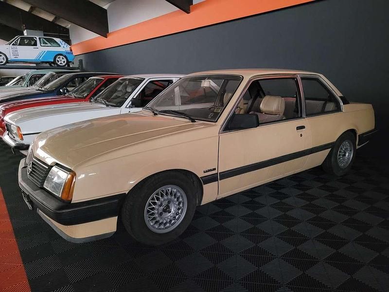 Beige Gebraucht 1984 Opel Ascona Limousine | 6.500 € - Bild 1/4