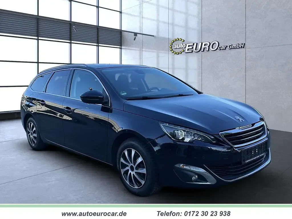 Gebraucht Peugeot 308 Allure 131 PS (96 kW) 2017 Blau Limousine