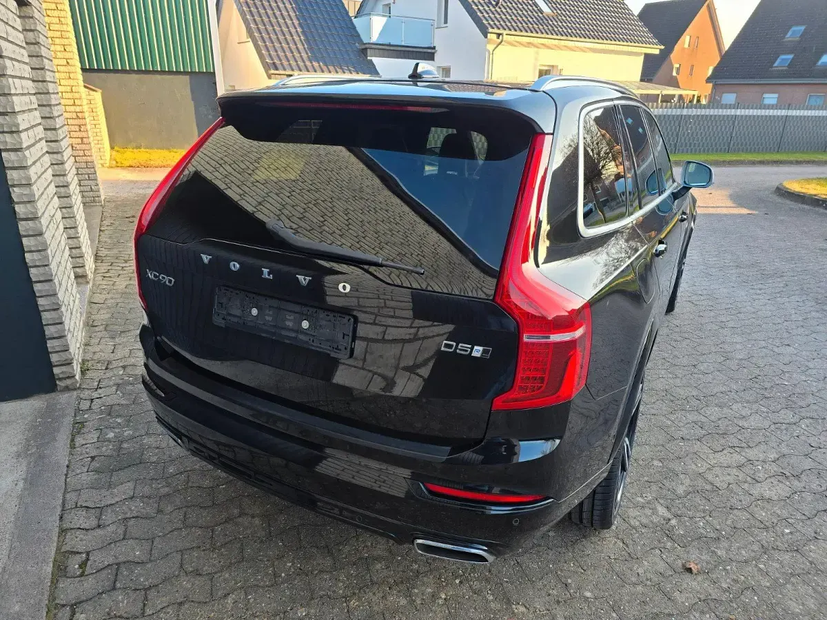 Gebraucht Volvo XC90 R-Design 235 PS (172 kW) 2016 Schwarz SUV