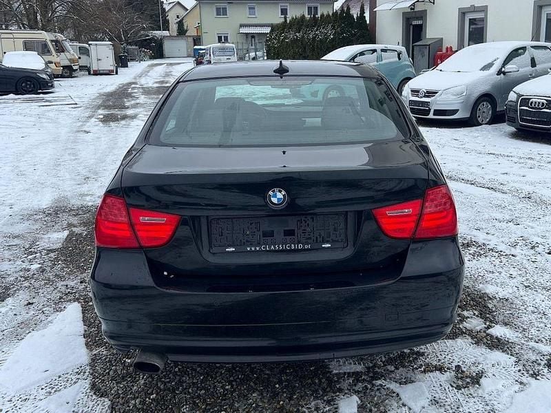 Gebraucht BMW 320 Performance 184 PS (135 kW) 2010 Schwarz Limousine