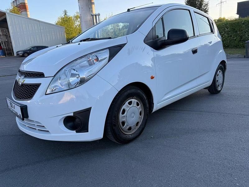 Gebraucht Chevrolet Spark 68 PS (50 kW) 2010 Weiß Kleinwagen