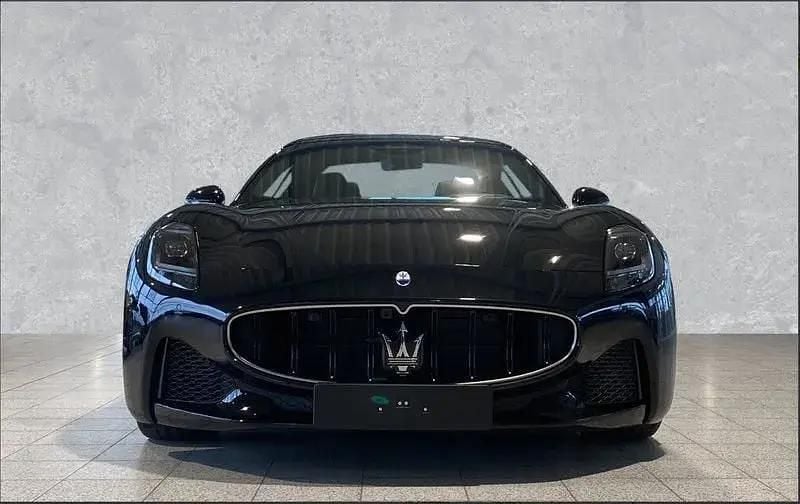 Schwarz Gebraucht 2023 Maserati Granturismo Coupé | 134.900 € - Bild 1/4