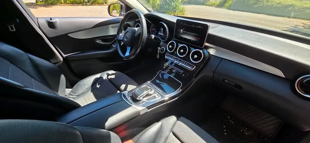 Gebraucht Mercedes C220 Avantgarde 170 PS (125 kW) 2015 Grau Kombi