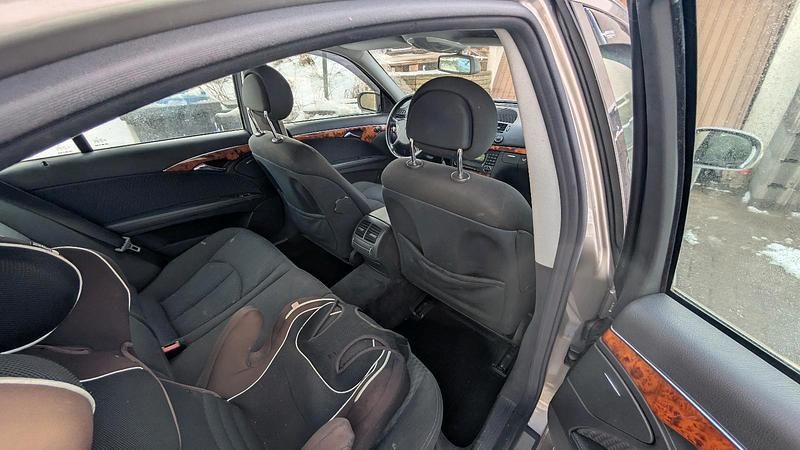 Gebraucht Mercedes E220 2003 Grau Limousine