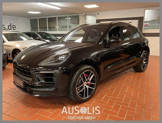 Tiefschwarzmetallic Gebraucht 2024 Porsche Macan S SUV | 82.990 € (Etwas zu teuer) - Bild 1/4