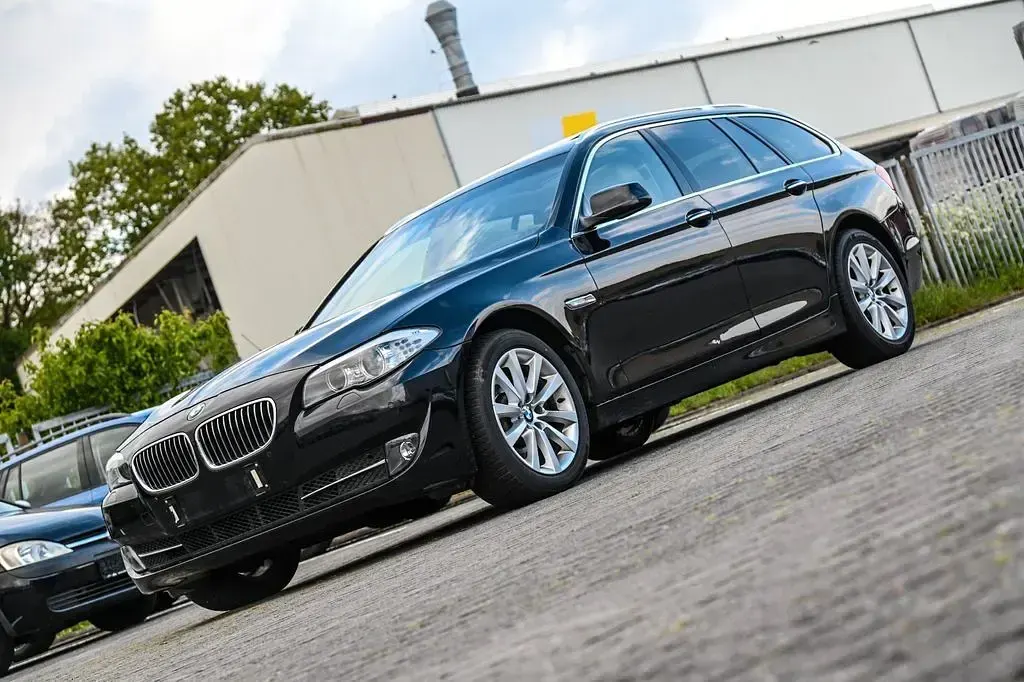 Gebraucht BMW 525 204 PS (150 kW) 2010 Schwarz Limousine