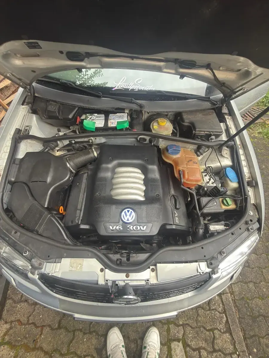 Gebraucht VW Passat 193 PS (141 kW) 2000 Silber Limousine