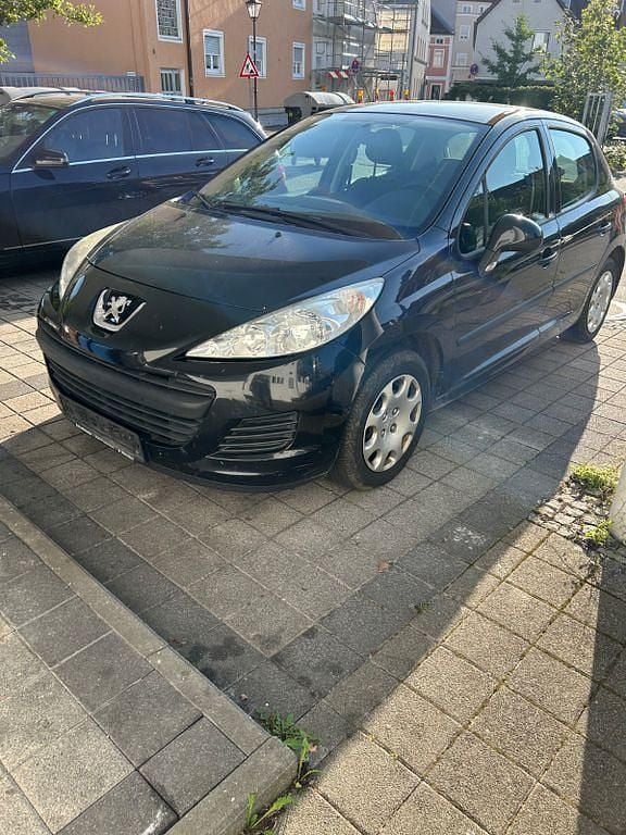 Schwarz Gebraucht 2010 Peugeot 207 Tendance Limousine | 1.995 € (Guter Preis) - Bild 1/4