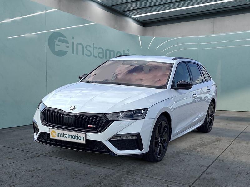 Weiß Gebraucht 2022 Skoda Octavia RS Kombi | 43.949 € - Bild 1/4