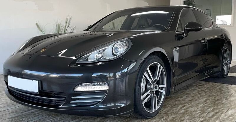 Grau Gebraucht 2011 Porsche Panamera 4S Limousine | 26.000 € (Fairer Preis) - Bild 1/4