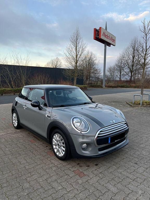 Grau Gebraucht 2015 Mini Cooper Kleinwagen | 9.800 € (Fairer Preis) - Bild 1/4
