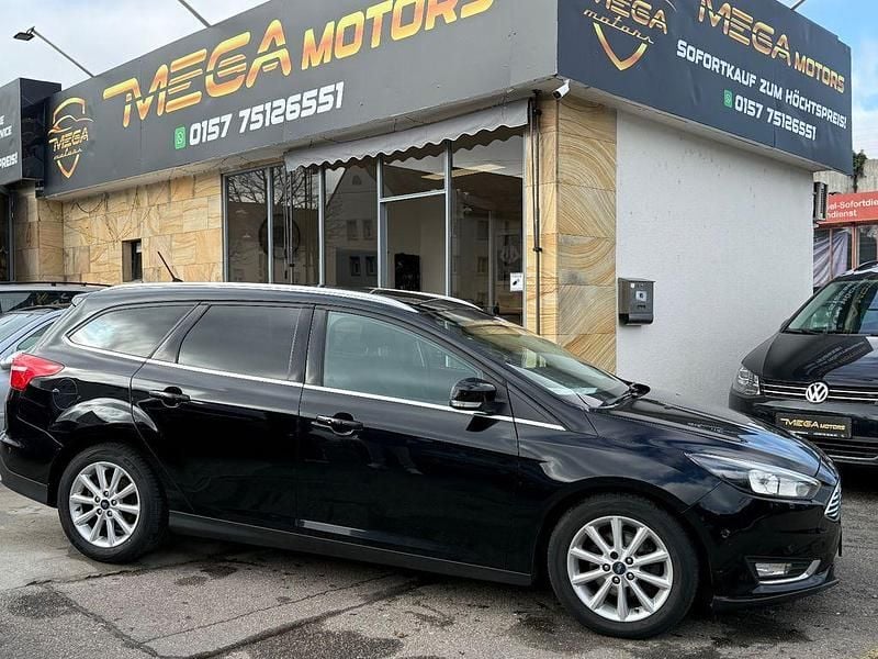 Gebraucht Ford Focus Titanium 125 PS (91 kW) 2016 Schwarz Limousine